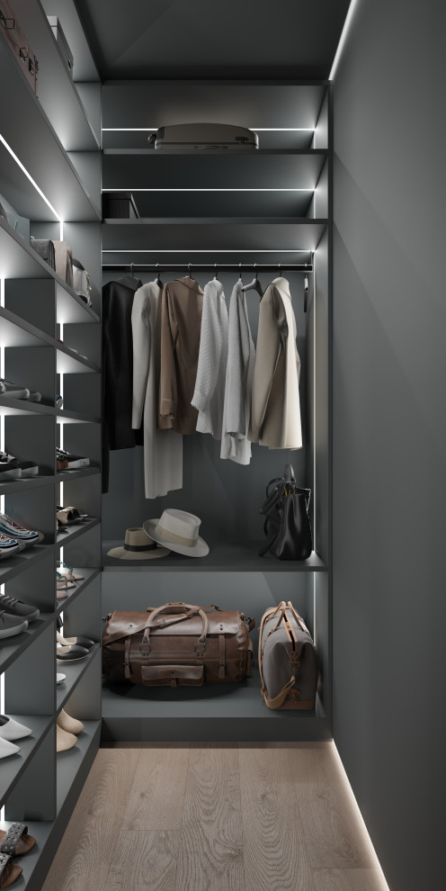 Маленькая гардеробная для верхней одежды