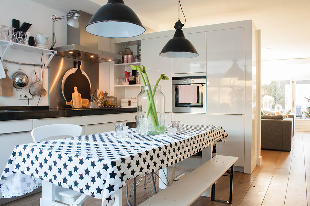Design ideas for an eclectic kitchen in Amsterdam.