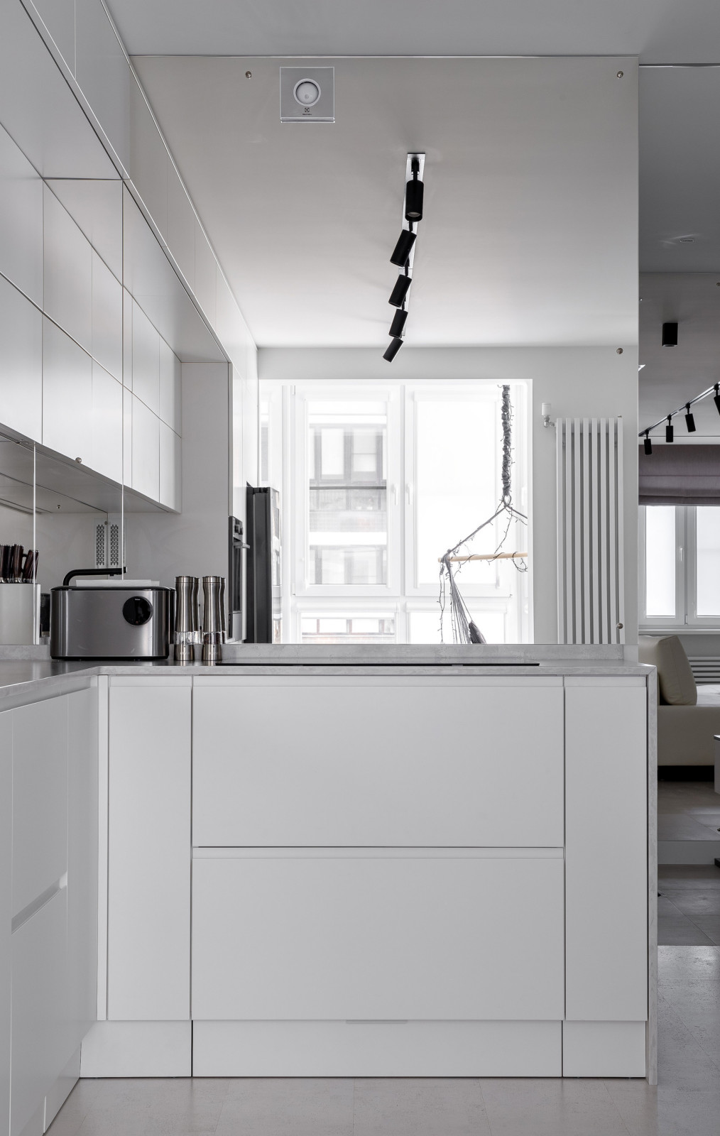 Реализация проекта трехкомнатной квартиры "ЖК на Высоте"