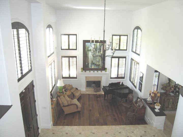 Example of a transitional home design design in Orange County