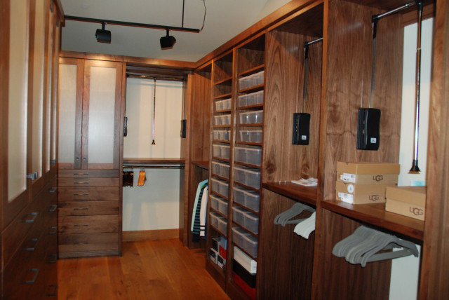 Closet Solutions modern-ankleidezimmer