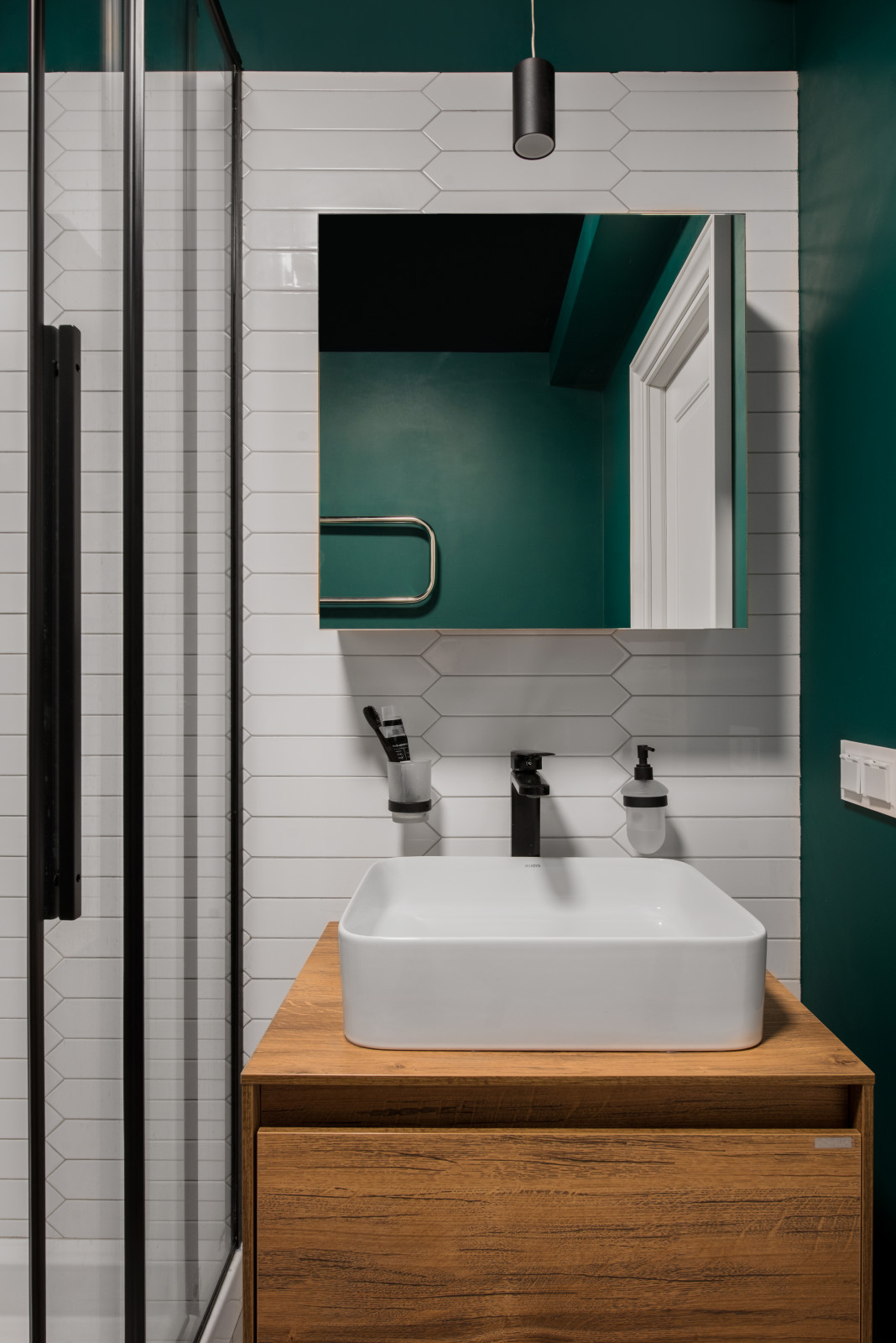 Кухня в однушке превратилась в кабинет