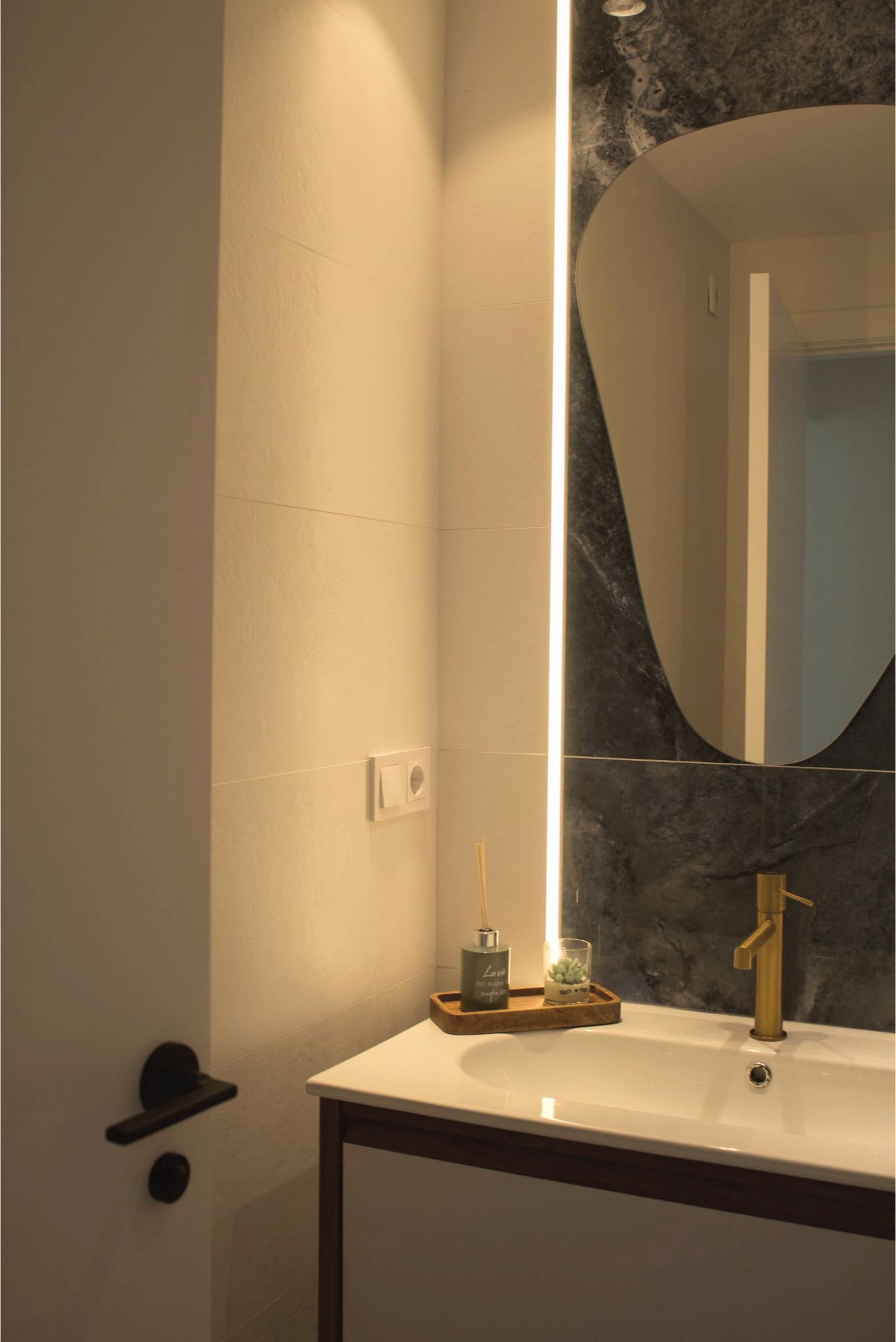 VIVIENDA MEDITERRANEA EN PRIMERA LINEA DE PLAYA