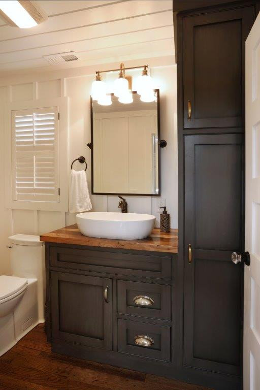 Beach Dwellings' Bathrooms