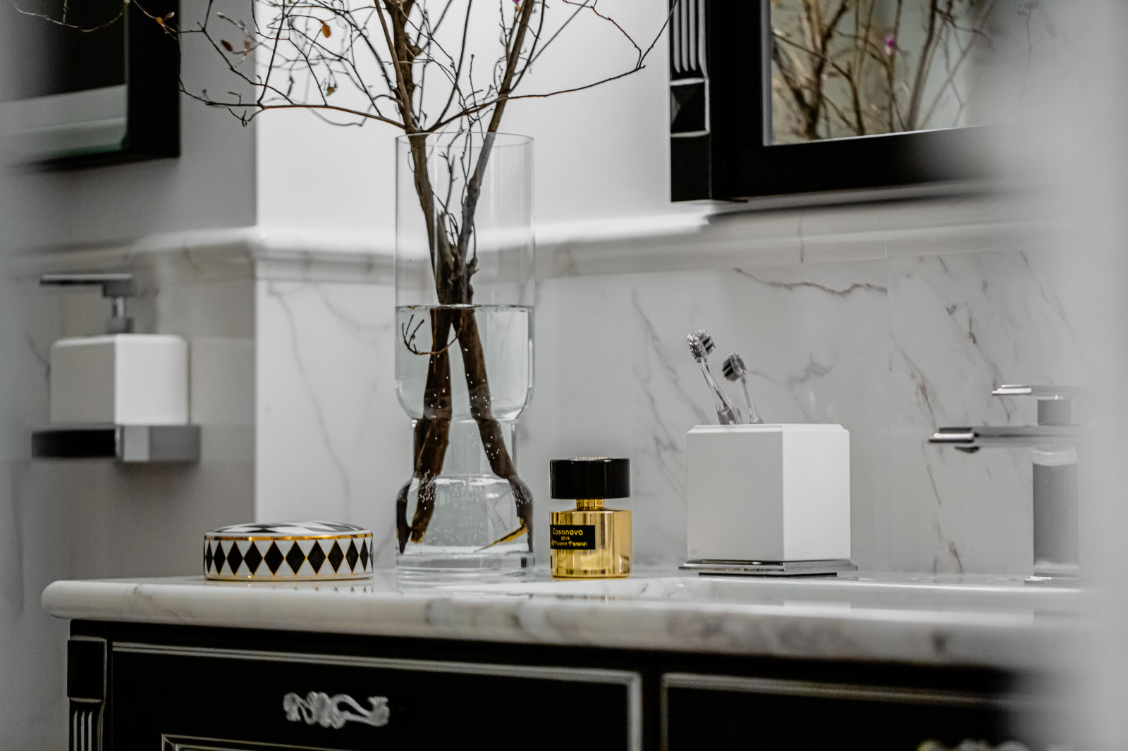 НЕКЛАССИЧЕСКАЯ КЛАССИКА. ВАННАЯ КОМНАТА