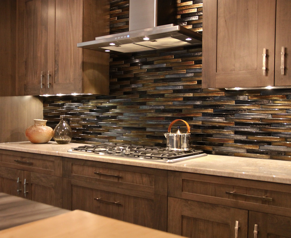 Mountain style kitchen photo in Cleveland