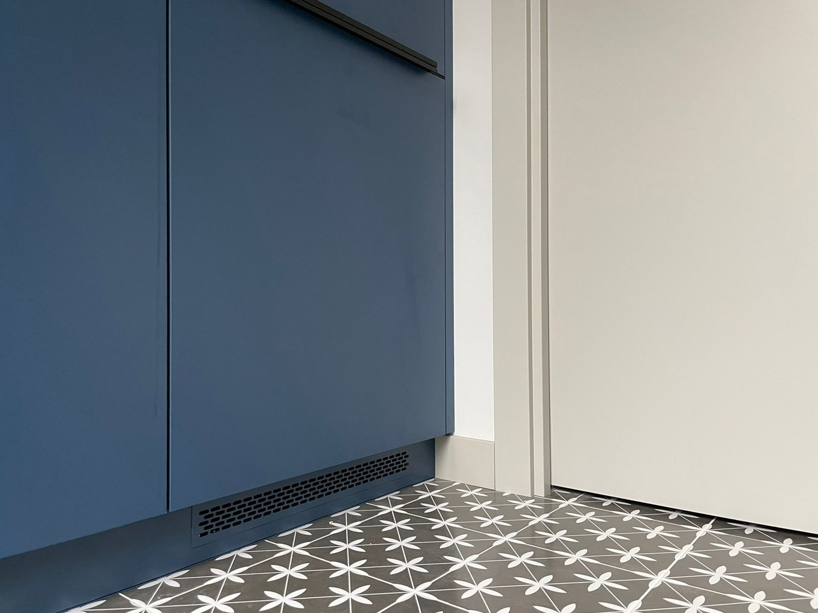 Кухня на Свердловской набережной