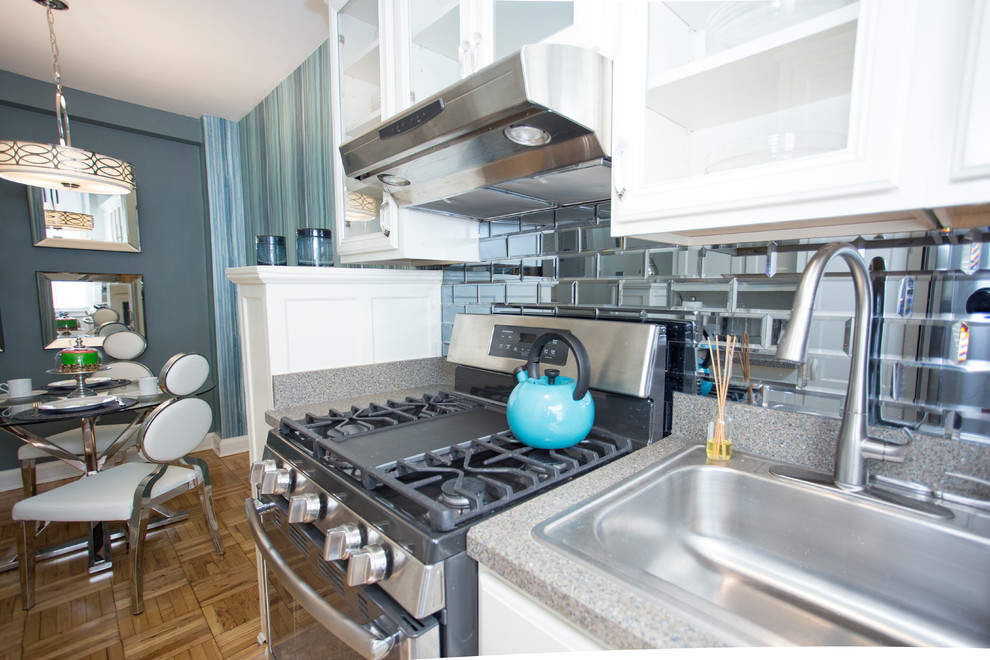 Example of a transitional kitchen design in DC Metro