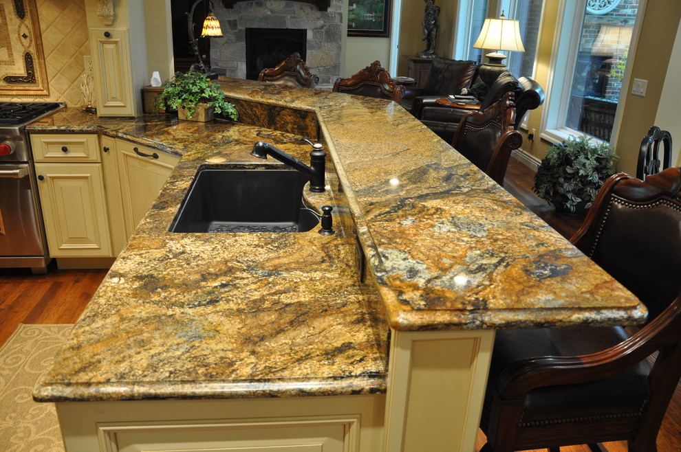 Design ideas for a traditional kitchen in Other with granite benchtops.