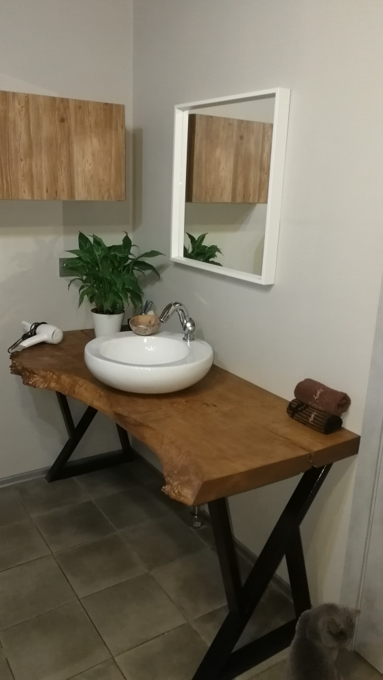 Ванная в эко стиле,  с элементами бамбука и трасника