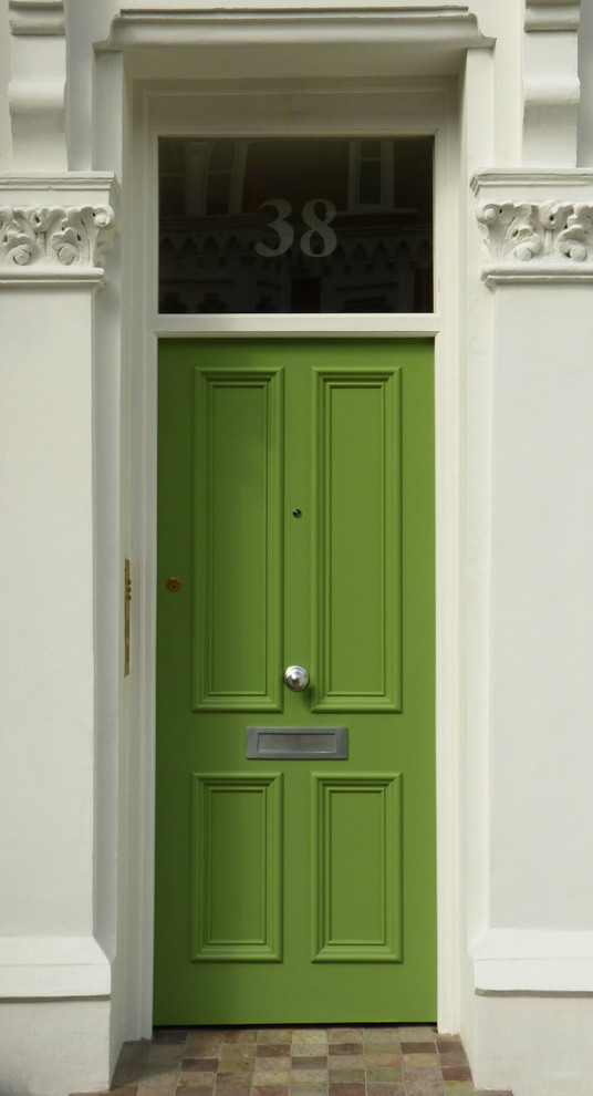 Example of a classic home design design in London