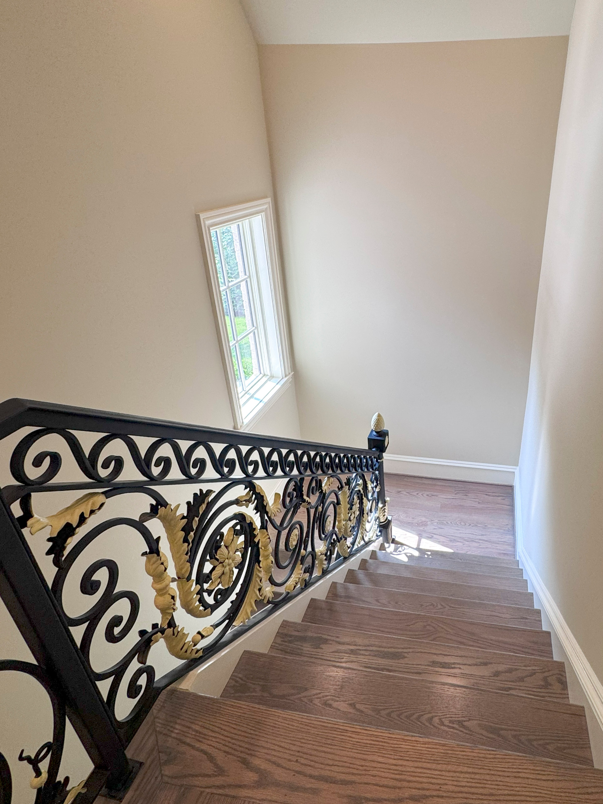 135_Vibrant Staircase with Touch of Historic Grandeur, Great Falls, VA 22066