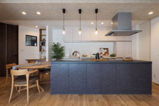 おしゃれなアイランドキッチンの画像 75選 - 2026 年 7月 | Houzz (ハウズ)