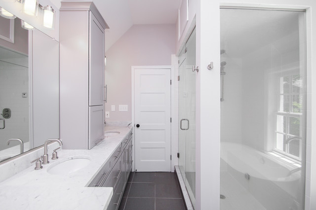 217 Witherspoon Rd modern-badezimmer