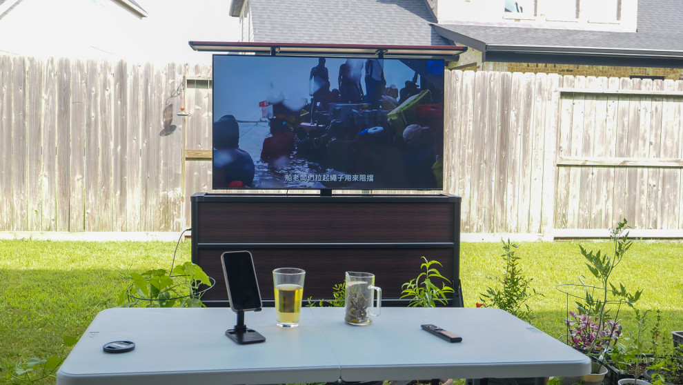 Display of the front effect of the Chicago TV cabinet