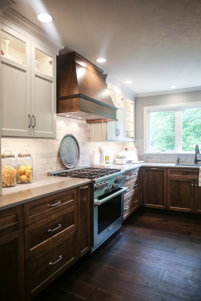Kitchen - transitional kitchen idea