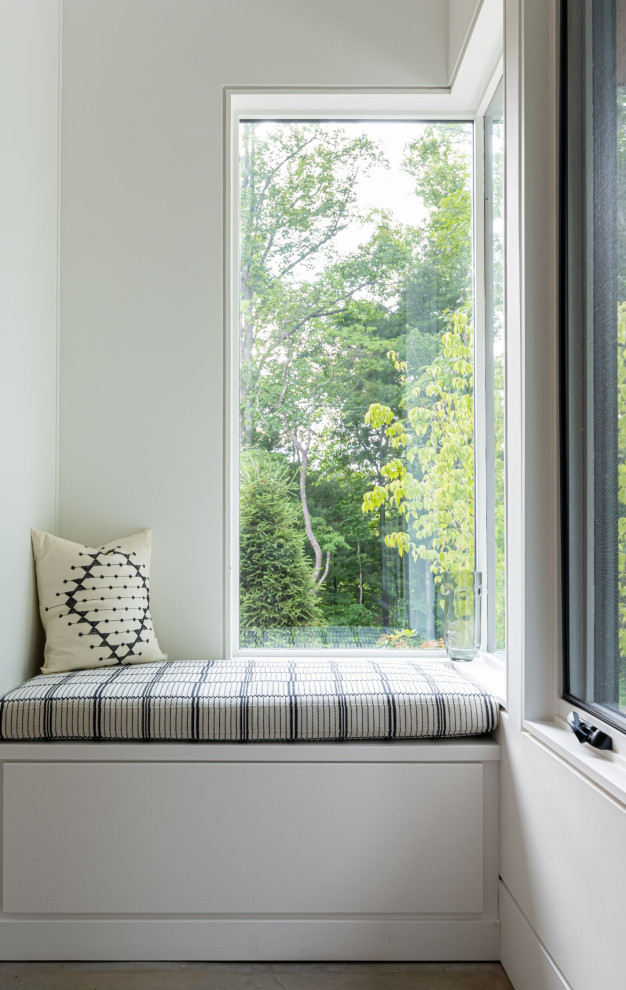 Immagine di una camera da letto minimalista di medie dimensioni