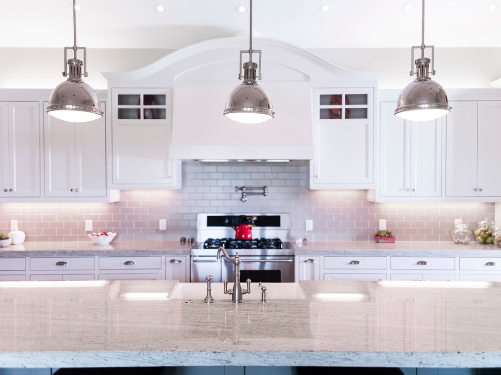 Inspiration for a transitional kitchen remodel in Austin