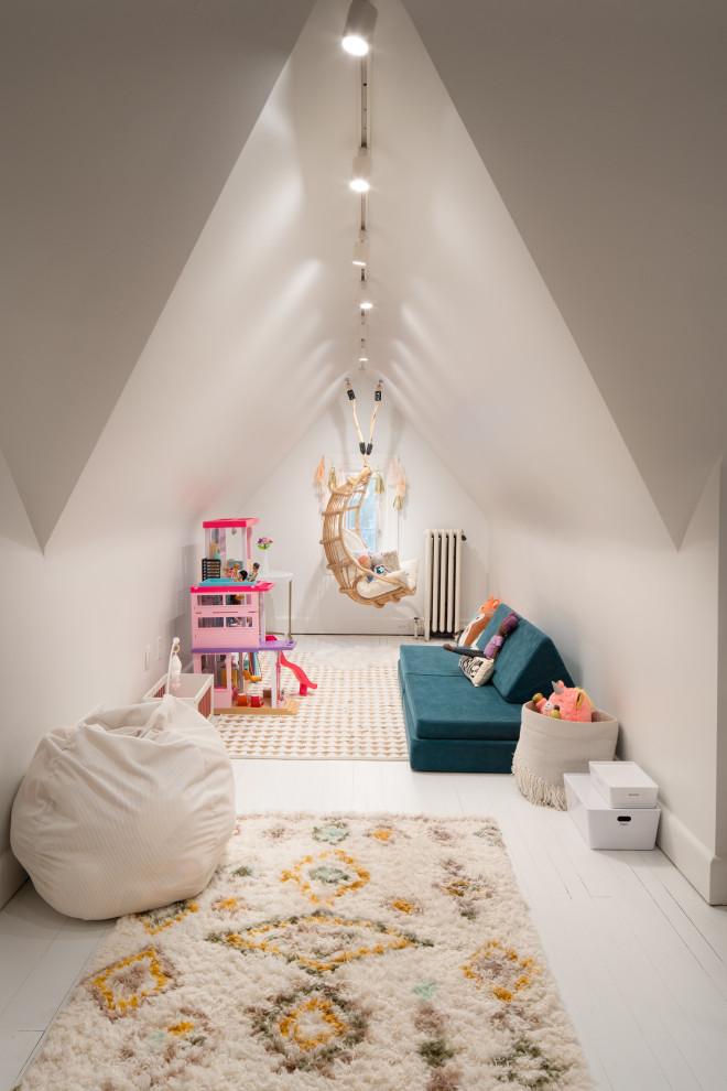 Historic Homeland Full Home Remodel - Kids' room - transitional kids' room idea in Baltimore