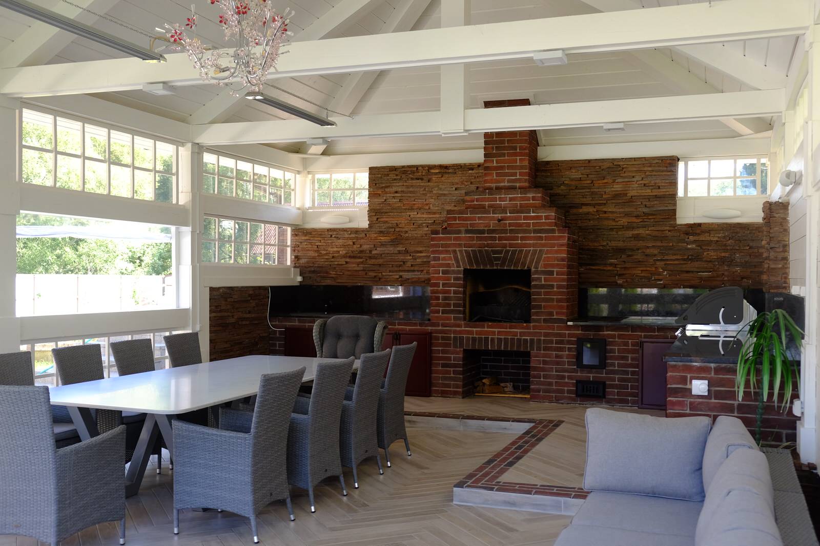 Беседка на загородном участке