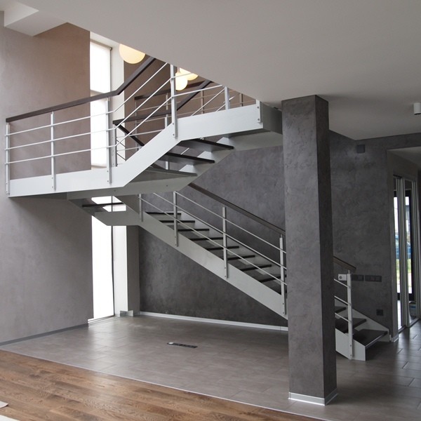 лестница та косоурах