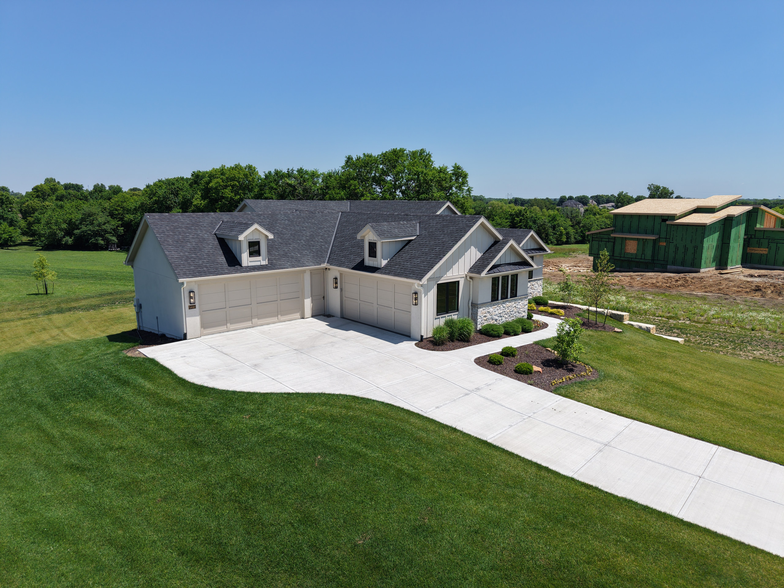 Oakleaf Ridge Estates, Lot 11, Custom Build