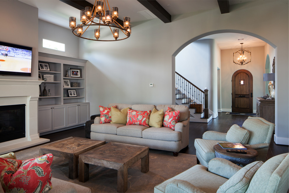 This is an example of a transitional living room in Houston.