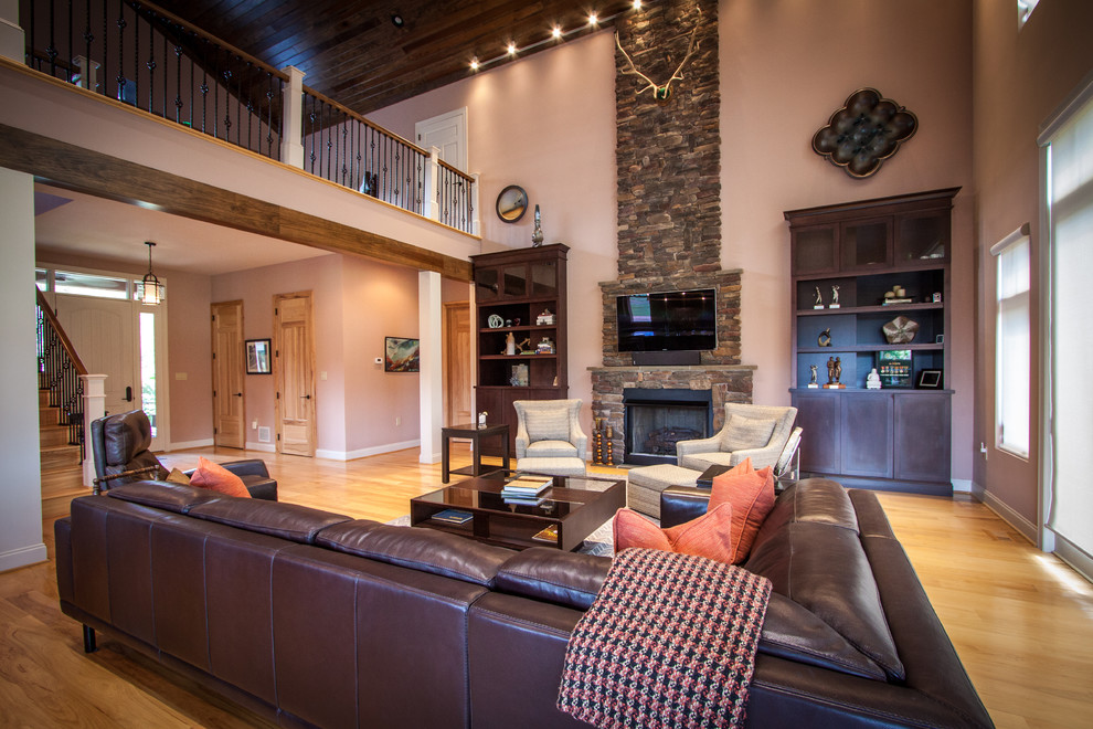 Home design - transitional home design idea