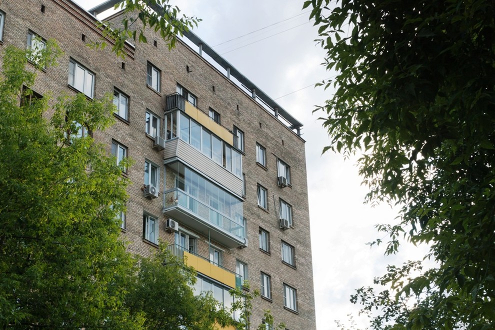 Балкон на фасаде здания