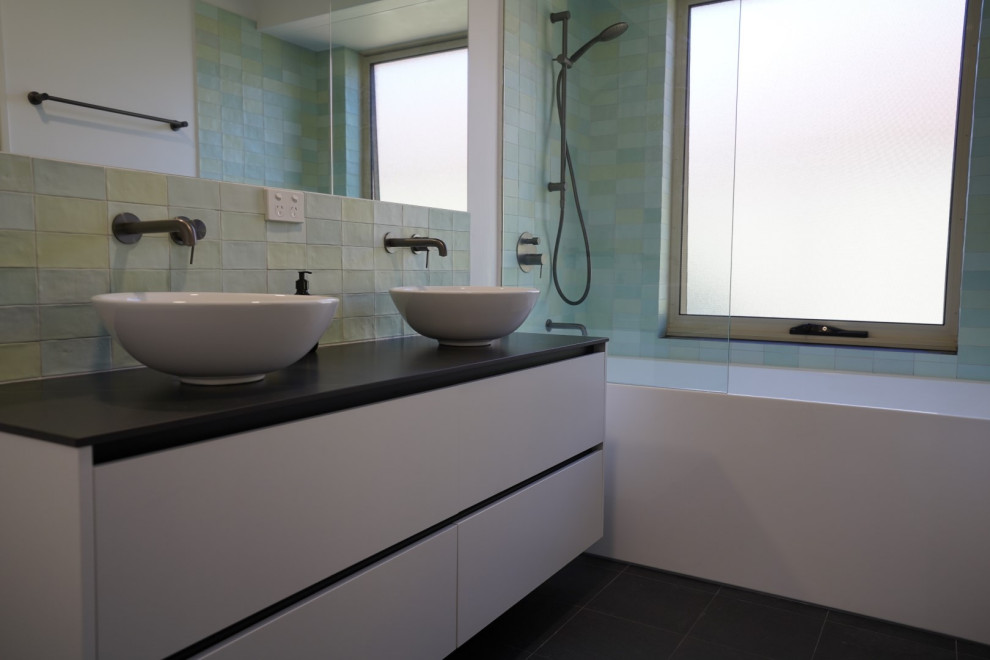 Kleines Modernes Badezimmer in Perth