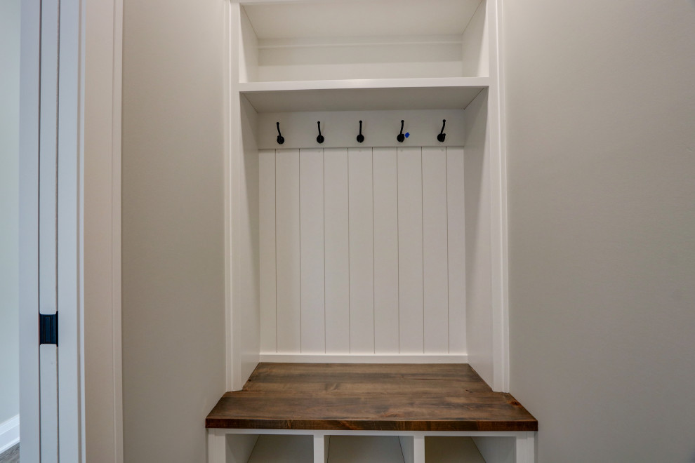 Farmhouse style in Bath Township