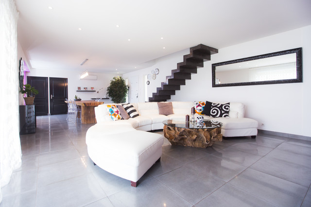 Maison E&D contemporary-vardagsrum