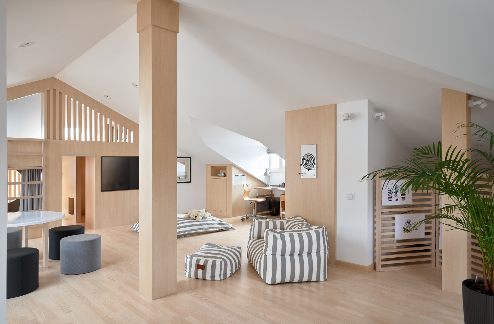 Мансарда для детей.  Публикация AD