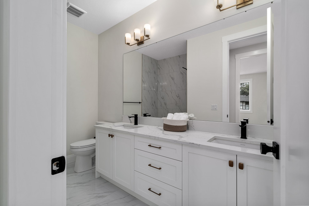 Inspiration for a transitional bathroom remodel in Calgary