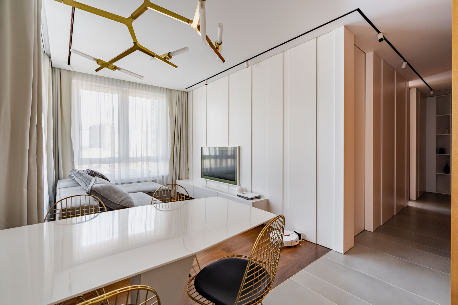 Шкаф, ТВ тумба, стеновые панели ЖК "Легенда Дальневосточный"