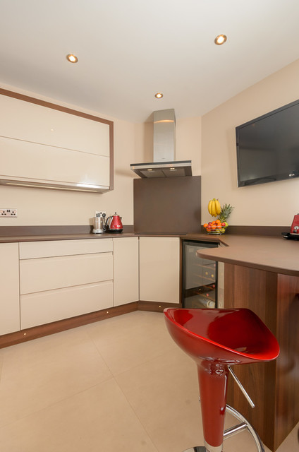 Get creative with storage for a functional and stylish modern kitchen trendy-koekken