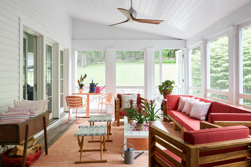Farmhouse porch idea in Philadelphia