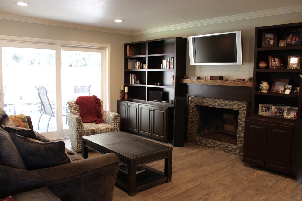 Inspiration for a transitional home design remodel in Orange County