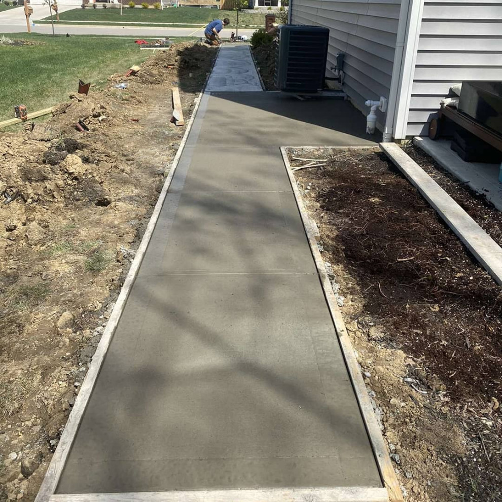 Brushed Concrete Walkway
