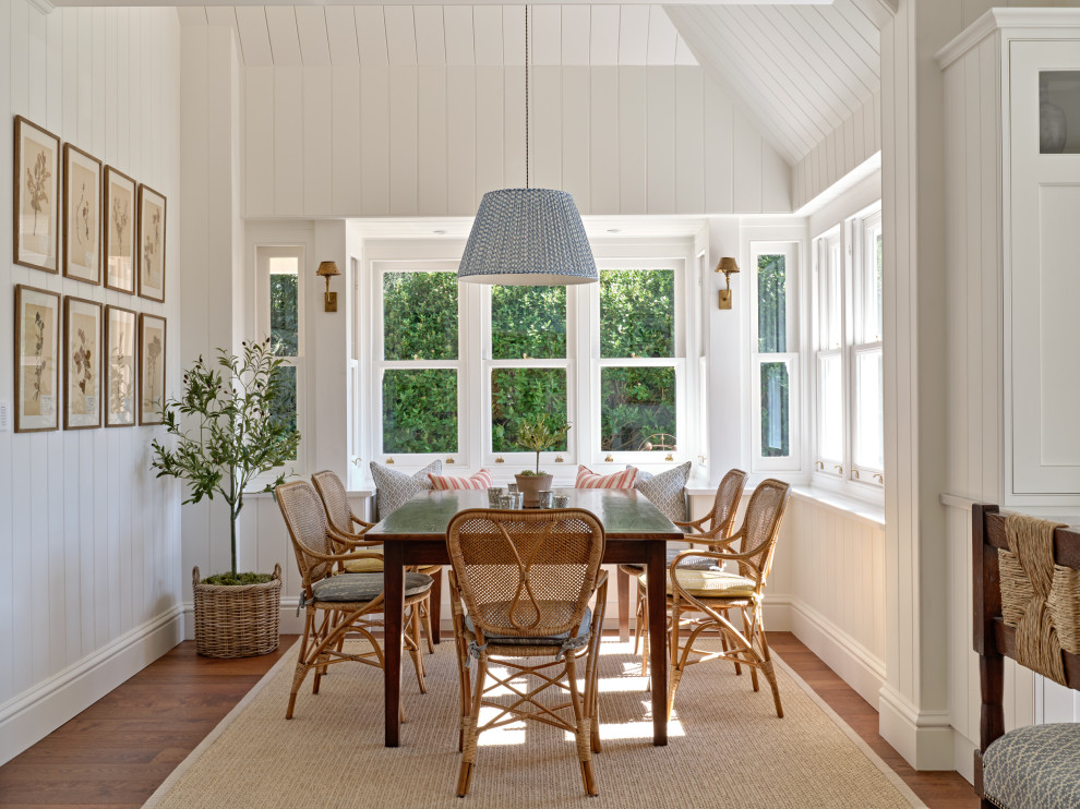 Example of a farmhouse dining room design in Essex
