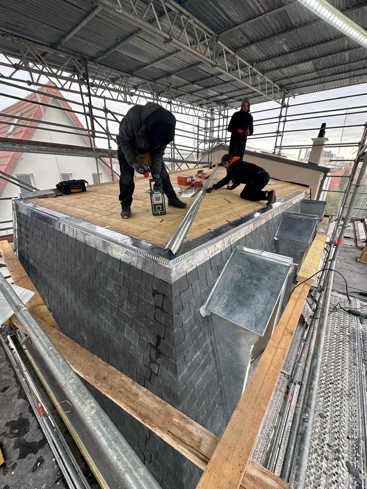 LUMIERE - surélévation d'un pavillon