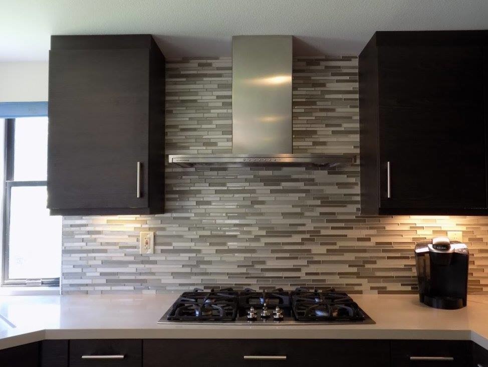 Inspiration for a transitional kitchen remodel in Los Angeles