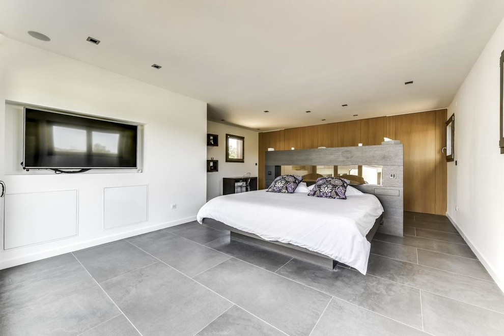 Chambre?[Inspiration pour chambre With un mur blanc and un sol gris.]:[Inspiration pour chambres With un mur blanc and un sol gris.]