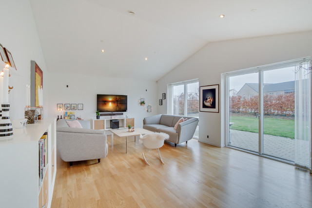 Eventyrbakken scandinavian-living-room
