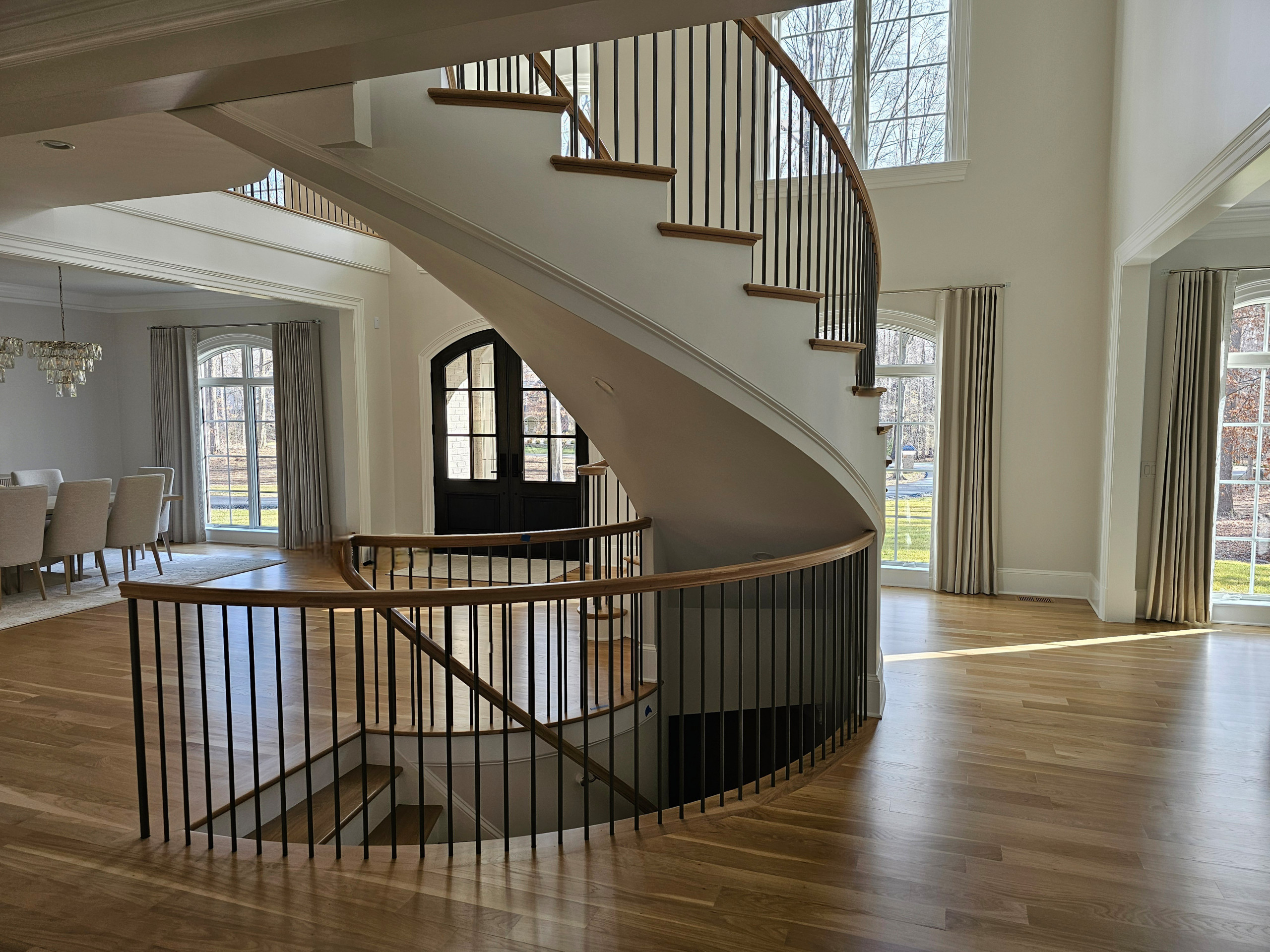 116_Elegant & Eye-catching Curved Staircase, Leesburg VA 20175