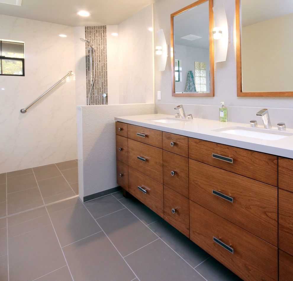 Inspiration for a transitional bathroom remodel in San Francisco
