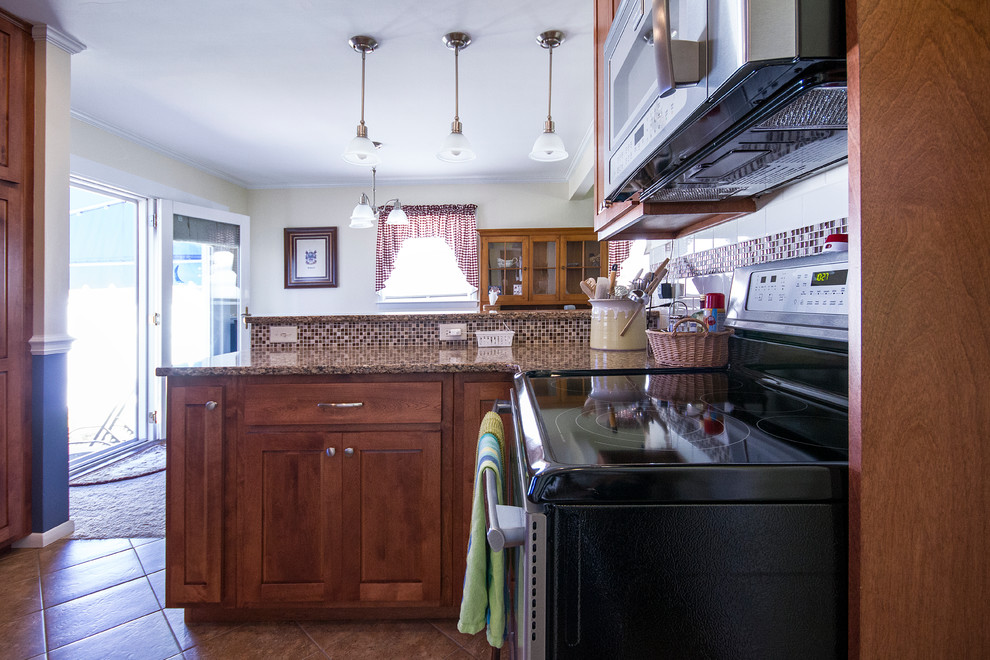 Home design - transitional home design idea
