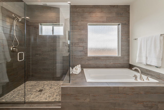 Transitional Craftsman clasico-renovado-cuarto-de-bano