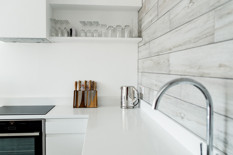 Trelas, St Ives Beach Style Kitchen Cornwall by Mint House