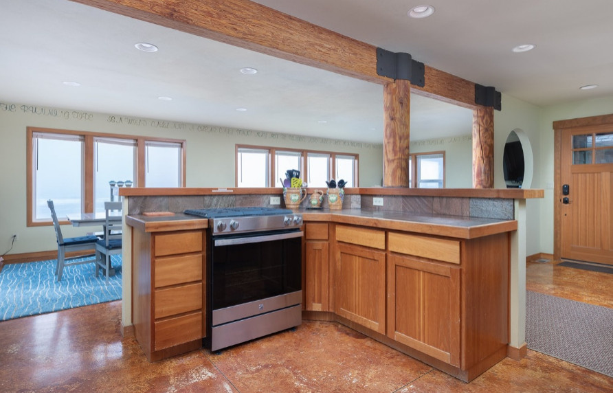 "Beach Me" Lincoln City, OR Short-term Rental Remodel